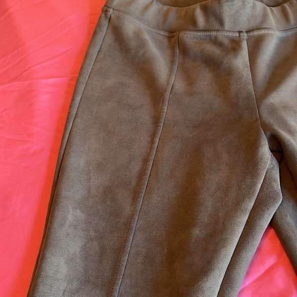 Andrew Marc suede dress leggings - Picture 3 of 7